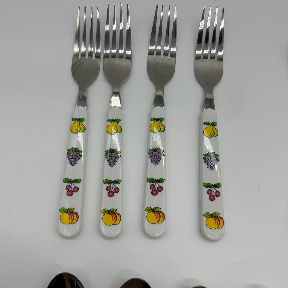 VTG Fruit Handle Flatware Set 20pc Service for 4 Stainless Taiwan plastic Handle